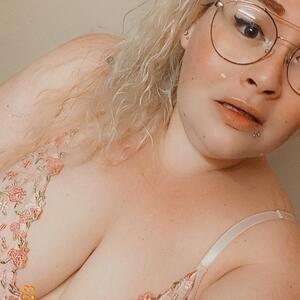 Mademoiselle_w MYM