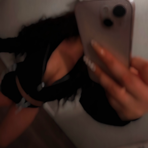_annaaaa MYM